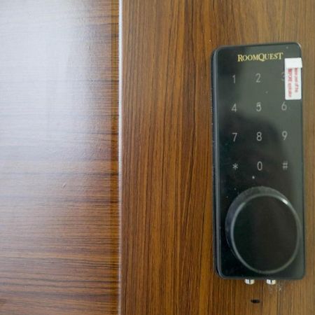 Roomquest Suvarnabhumi Ladkrabang 42 Bangkok Buitenkant foto