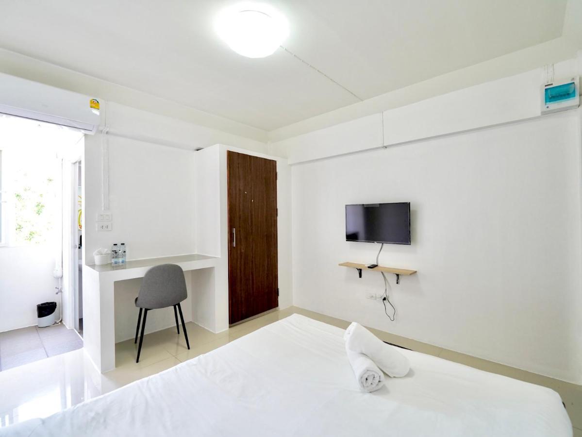 Roomquest Suvarnabhumi Ladkrabang 42 Bangkok Buitenkant foto
